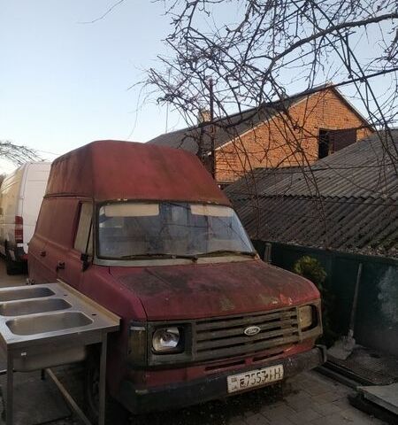 Червоний Форд Транзит, об'ємом двигуна 0 л та пробігом 300 тис. км за 500 $, фото 1 на Automoto.ua