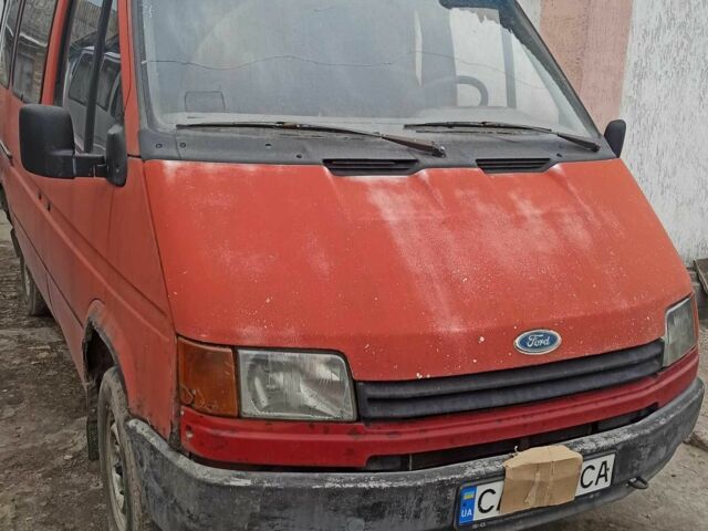 Красный Форд Транзит, объемом двигателя 2.5 л и пробегом 600 тыс. км за 1200 $, фото 1 на Automoto.ua