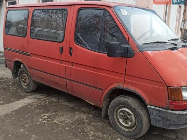 Красный Форд Транзит, объемом двигателя 2.5 л и пробегом 600 тыс. км за 1200 $, фото 1 на Automoto.ua