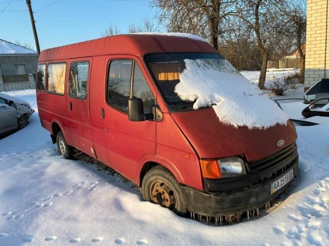 Червоний Форд Транзит, об'ємом двигуна 2 л та пробігом 333 тис. км за 926 $, фото 1 на Automoto.ua