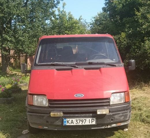 Красный Форд Транзит, объемом двигателя 2.5 л и пробегом 550 тыс. км за 1000 $, фото 1 на Automoto.ua