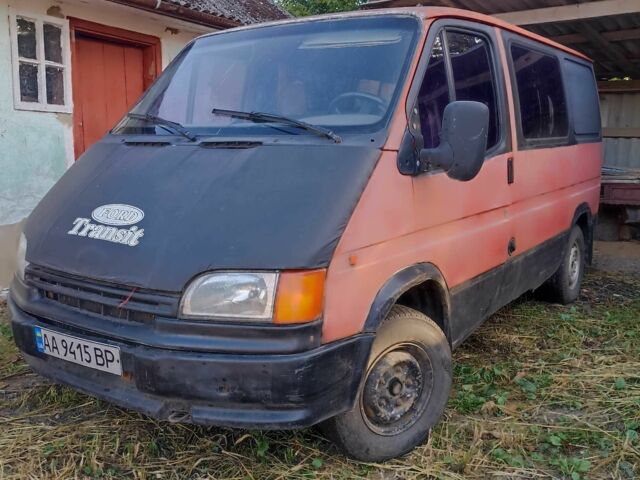 Червоний Форд Транзит, об'ємом двигуна 2 л та пробігом 300 тис. км за 802 $, фото 1 на Automoto.ua