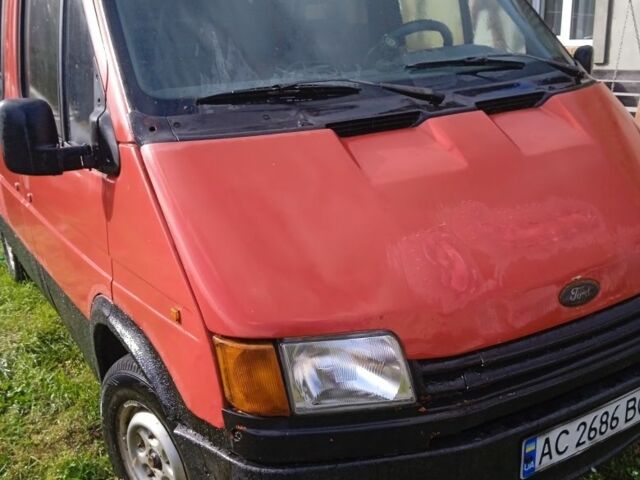 Красный Форд Транзит, объемом двигателя 0 л и пробегом 200 тыс. км за 1700 $, фото 1 на Automoto.ua