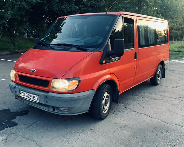 Красный Форд Транзит, объемом двигателя 2 л и пробегом 225 тыс. км за 7000 $, фото 1 на Automoto.ua