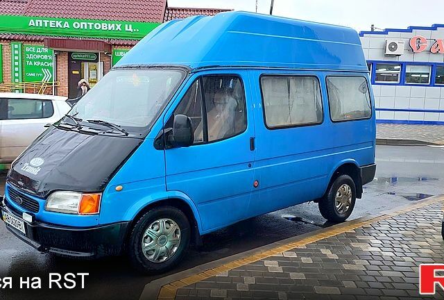 Форд Транзит, объемом двигателя 2.5 л и пробегом 300 тыс. км за 3000 $, фото 1 на Automoto.ua