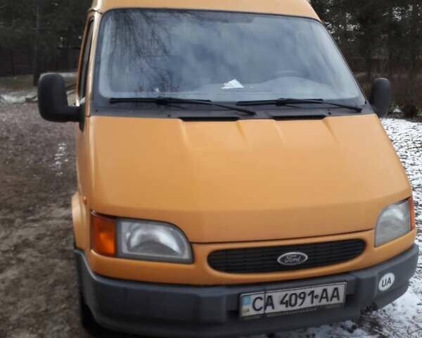 Желтый Форд Транзит, объемом двигателя 2.5 л и пробегом 370 тыс. км за 4900 $, фото 1 на Automoto.ua