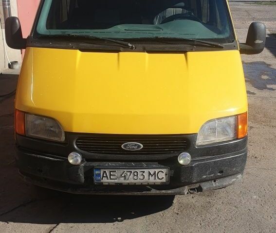 Жовтий Форд Транзит, об'ємом двигуна 0 л та пробігом 450 тис. км за 3600 $, фото 1 на Automoto.ua