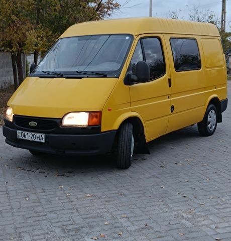 Жовтий Форд Транзит, об'ємом двигуна 3 л та пробігом 300 тис. км за 2700 $, фото 1 на Automoto.ua