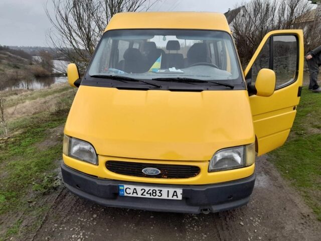 Желтый Форд Транзит, объемом двигателя 0 л и пробегом 350 тыс. км за 3200 $, фото 1 на Automoto.ua