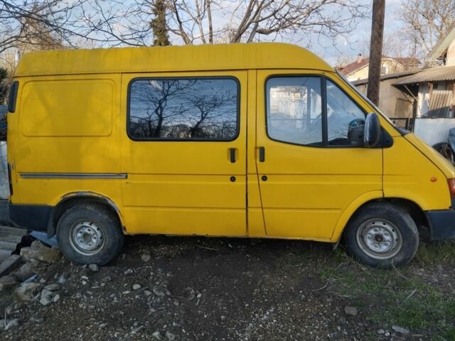 Желтый Форд Транзит, объемом двигателя 2.5 л и пробегом 450 тыс. км за 800 $, фото 1 на Automoto.ua