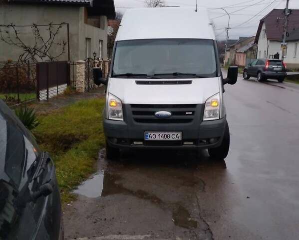 Серый Форд Транзит, объемом двигателя 2.4 л и пробегом 200 тыс. км за 6500 $, фото 1 на Automoto.ua