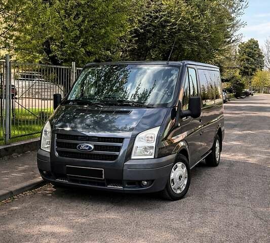 Серый Форд Транзит, объемом двигателя 2.2 л и пробегом 290 тыс. км за 13000 $, фото 1 на Automoto.ua