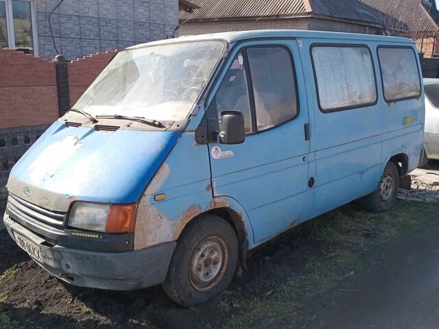 Синій Форд Транзит, об'ємом двигуна 2.5 л та пробігом 800 тис. км за 1050 $, фото 1 на Automoto.ua