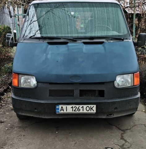 Синий Форд Транзит, объемом двигателя 2 л и пробегом 300 тыс. км за 831 $, фото 1 на Automoto.ua