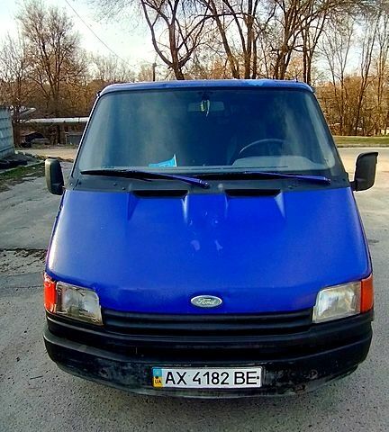 Синий Форд Транзит, объемом двигателя 2 л и пробегом 80 тыс. км за 2200 $, фото 1 на Automoto.ua