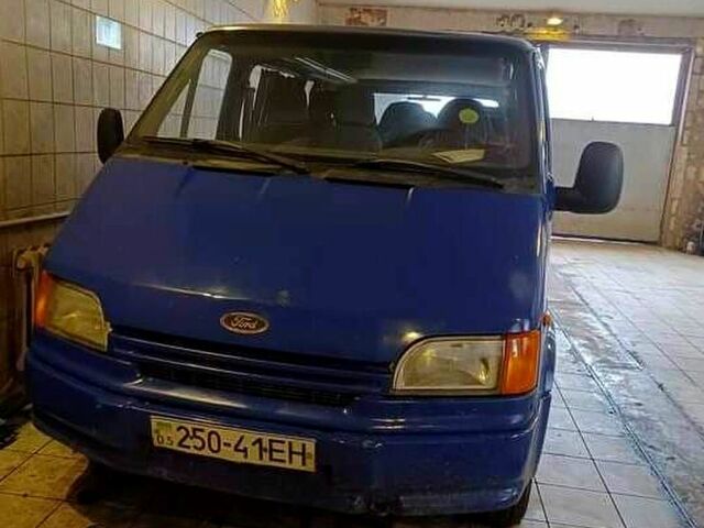 Синій Форд Транзит, об'ємом двигуна 2 л та пробігом 300 тис. км за 1400 $, фото 1 на Automoto.ua