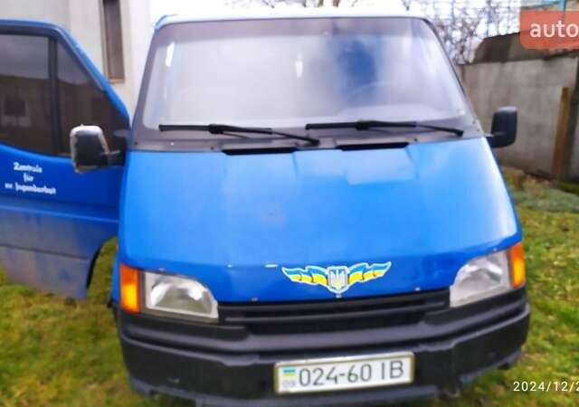 Синий Форд Транзит, объемом двигателя 2.5 л и пробегом 300 тыс. км за 2800 $, фото 1 на Automoto.ua