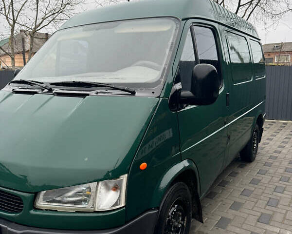 Зеленый Форд Транзит, объемом двигателя 2.5 л и пробегом 300 тыс. км за 3600 $, фото 1 на Automoto.ua