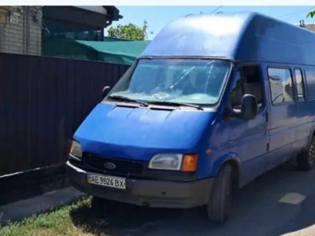 Зеленый Форд Транзит, объемом двигателя 2 л и пробегом 350 тыс. км за 2500 $, фото 1 на Automoto.ua