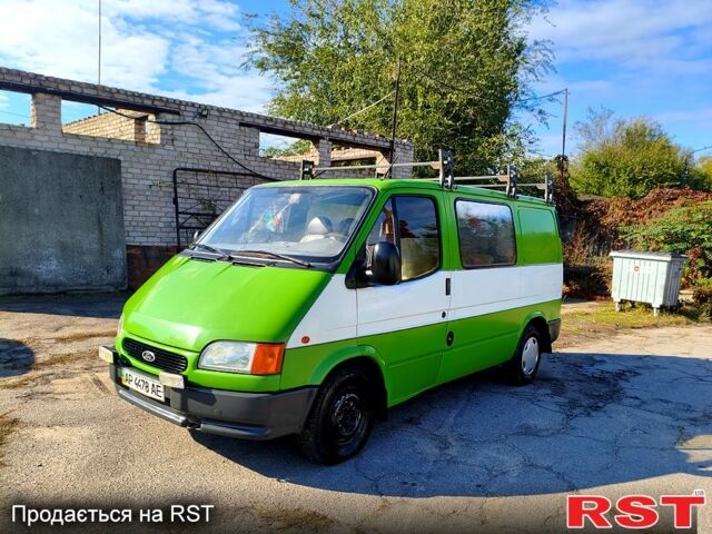 Зеленый Форд Транзит, объемом двигателя 2.5 л и пробегом 450 тыс. км за 3600 $, фото 1 на Automoto.ua