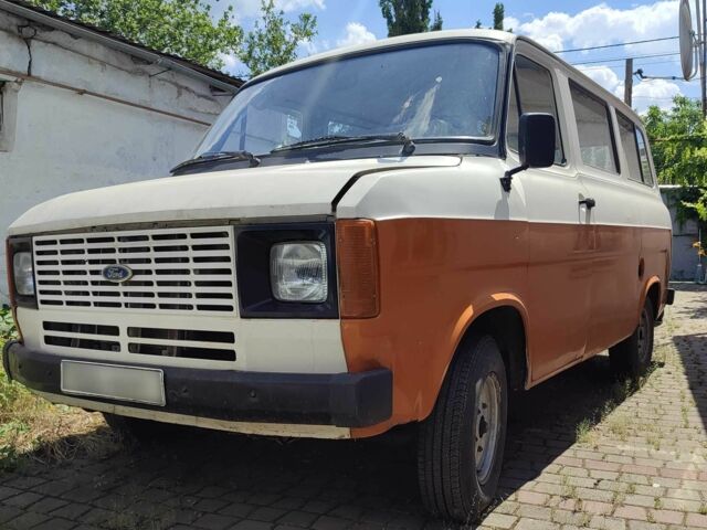Помаранчевий Форд Транзит, об'ємом двигуна 2 л та пробігом 100 тис. км за 2500 $, фото 1 на Automoto.ua