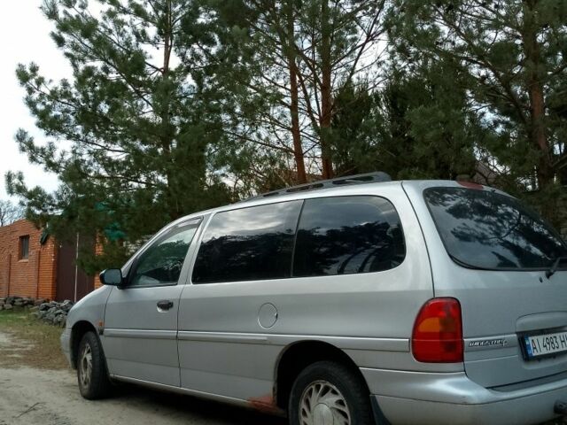 Серый Форд Виндстар, объемом двигателя 1.9 л и пробегом 280 тыс. км за 2950 $, фото 1 на Automoto.ua