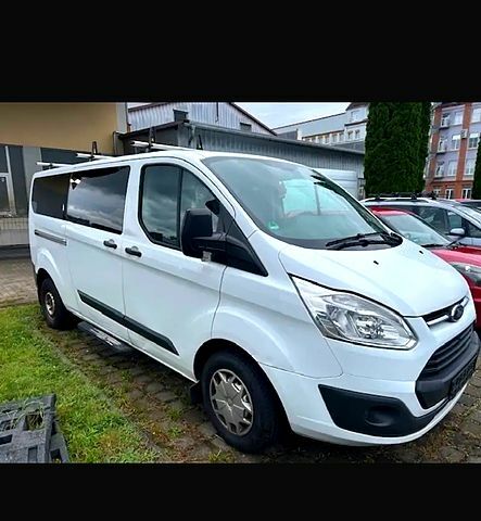 Білий Форд Custom, об'ємом двигуна 2 л та пробігом 208 тис. км за 16480 $, фото 1 на Automoto.ua