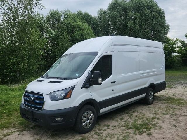 Белый Форд E-Transit, объемом двигателя 0 л и пробегом 90 тыс. км за 31000 $, фото 1 на Automoto.ua