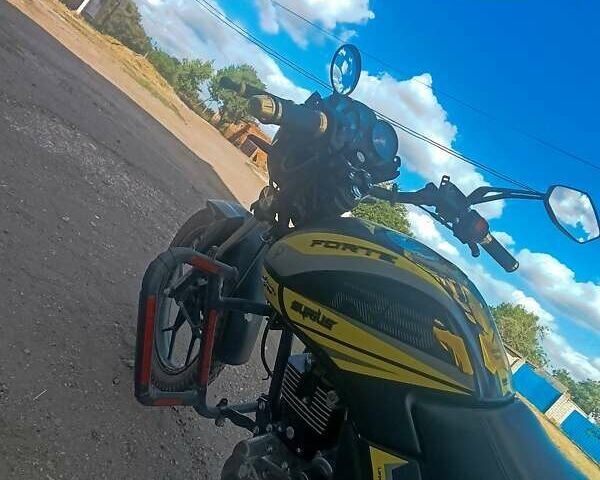 Жовтий Форте CR, об'ємом двигуна 0 л та пробігом 8 тис. км за 564 $, фото 1 на Automoto.ua