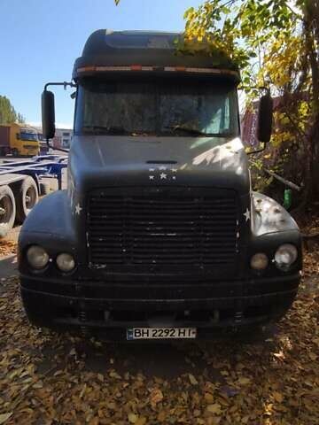 Черный Фредлайнер Сэнчюри, объемом двигателя 12.7 л и пробегом 850 тыс. км за 3100 $, фото 1 на Automoto.ua