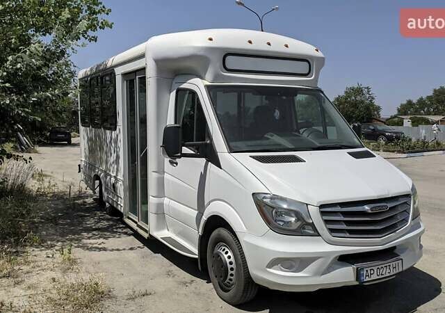 Білий Фредлайнер Спрінтер, об'ємом двигуна 3 л та пробігом 183 тис. км за 24999 $, фото 1 на Automoto.ua
