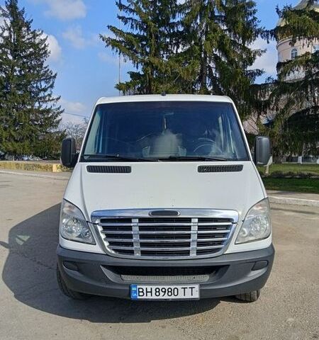 Бежевый Фредлайнер Спринтер, объемом двигателя 2.97 л и пробегом 160 тыс. км за 10300 $, фото 1 на Automoto.ua