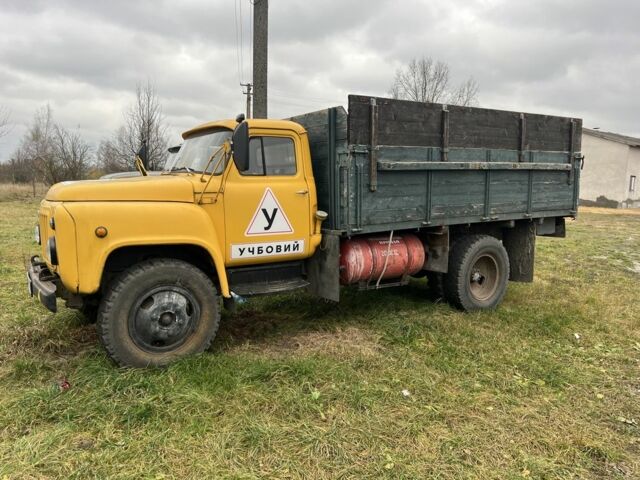 Жовтий ГАЗ 13, об'ємом двигуна 4.3 л та пробігом 20 тис. км за 2350 $, фото 1 на Automoto.ua