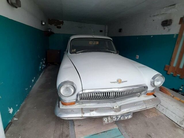 Белый ГАЗ 21 Волга, объемом двигателя 2.5 л и пробегом 100 тыс. км за 1450 $, фото 1 на Automoto.ua