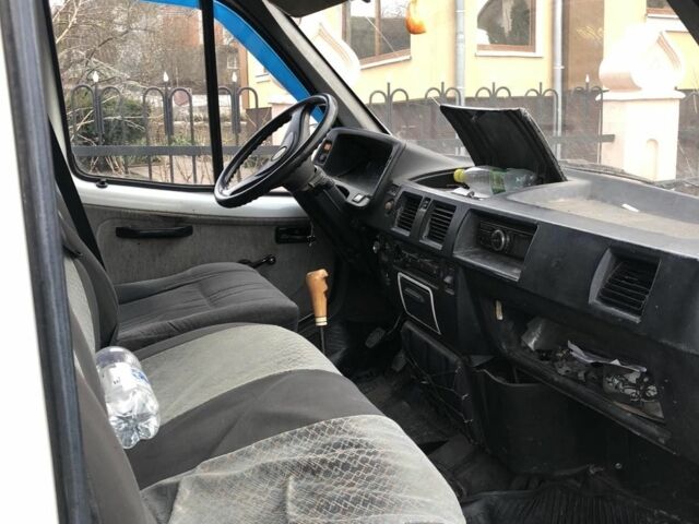 Білий ГАЗ 2217 Соболь, об'ємом двигуна 2.3 л та пробігом 120 тис. км за 1700 $, фото 1 на Automoto.ua