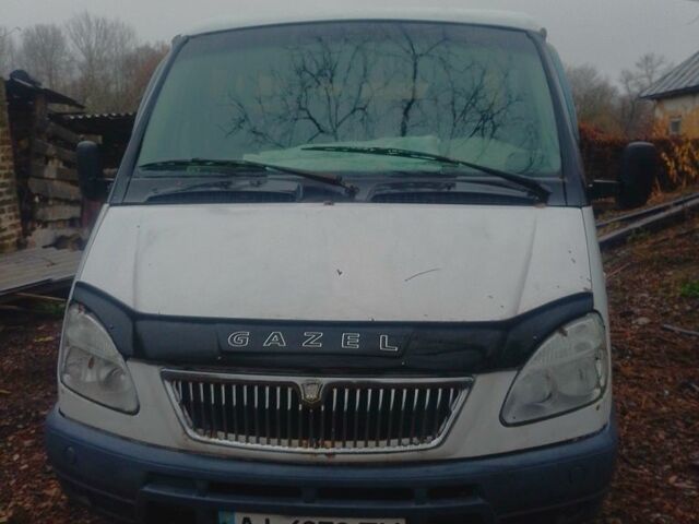 Белый ГАЗ 2217 Соболь, объемом двигателя 2.3 л и пробегом 150 тыс. км за 2835 $, фото 1 на Automoto.ua
