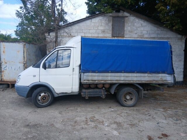 Белый ГАЗ 2217 Соболь, объемом двигателя 2.5 л и пробегом 200 тыс. км за 2500 $, фото 1 на Automoto.ua