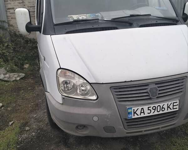 Белый ГАЗ 2217 Баргузин, объемом двигателя 2.29 л и пробегом 185 тыс. км за 3600 $, фото 1 на Automoto.ua