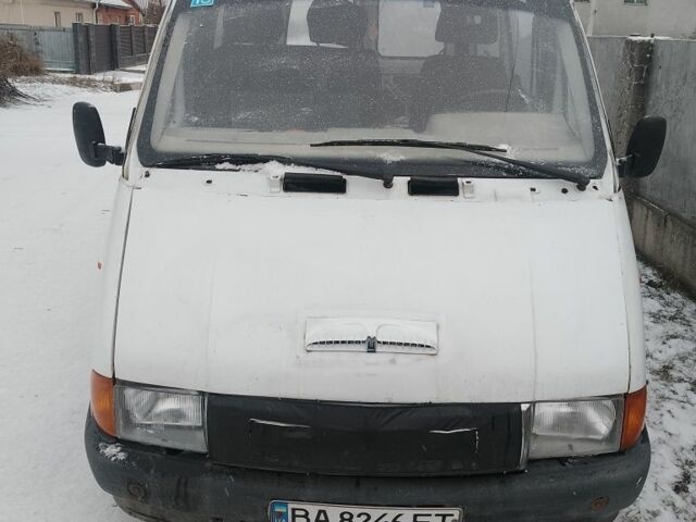 Белый ГАЗ 2310 Соболь, объемом двигателя 2.4 л и пробегом 215 тыс. км за 1248 $, фото 1 на Automoto.ua