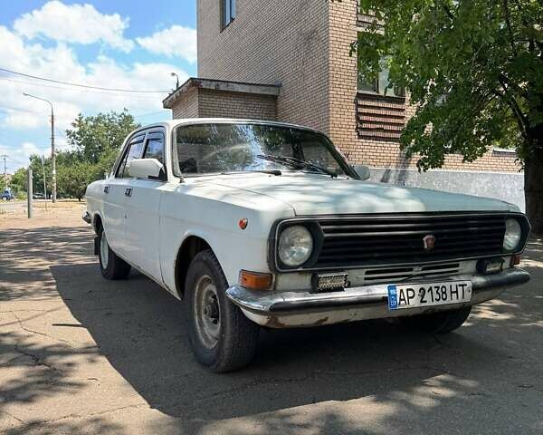 Белый ГАЗ 24-10 Волга, объемом двигателя 2.45 л и пробегом 100 тыс. км за 1100 $, фото 1 на Automoto.ua