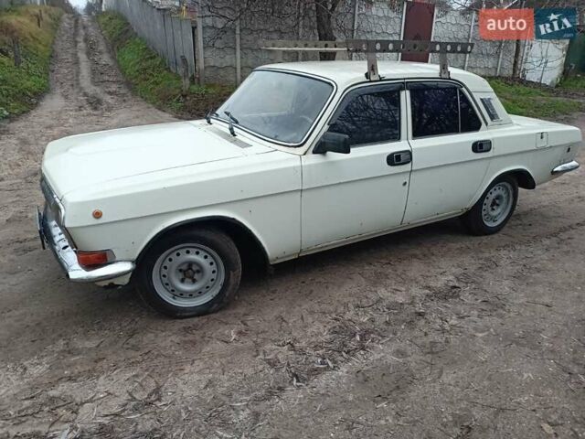 Белый ГАЗ 24-10 Волга, объемом двигателя 2.45 л и пробегом 450 тыс. км за 1200 $, фото 1 на Automoto.ua