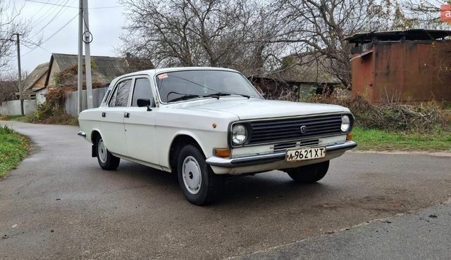 Белый ГАЗ 24-10 Волга, объемом двигателя 2.45 л и пробегом 30 тыс. км за 2300 $, фото 1 на Automoto.ua