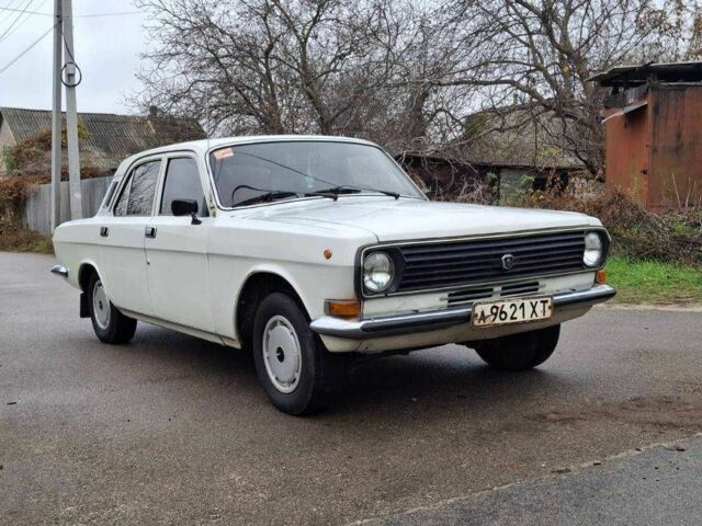 Белый ГАЗ 24-10 Волга, объемом двигателя 2.45 л и пробегом 30 тыс. км за 2500 $, фото 1 на Automoto.ua