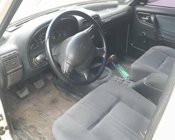 Бежевый ГАЗ 24-10 Волга, объемом двигателя 2.5 л и пробегом 175 тыс. км за 1900 $, фото 1 на Automoto.ua