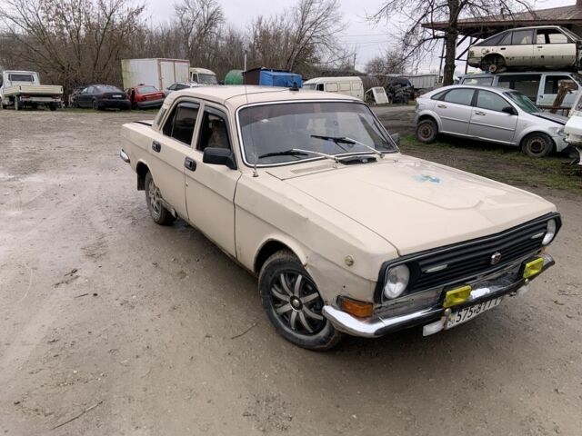 Бежевый ГАЗ 24-10 Волга, объемом двигателя 2.4 л и пробегом 600 тыс. км за 700 $, фото 1 на Automoto.ua