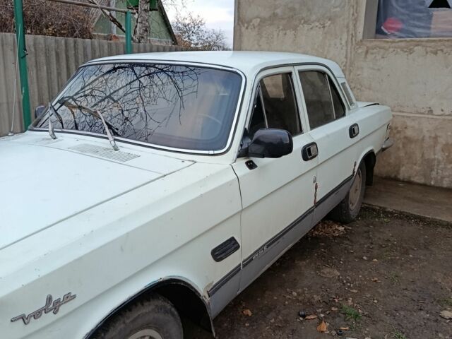 Белый ГАЗ 24, объемом двигателя 2.4 л и пробегом 200 тыс. км за 714 $, фото 1 на Automoto.ua