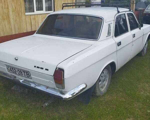 Белый ГАЗ 24, объемом двигателя 3 л и пробегом 300 тыс. км за 350 $, фото 1 на Automoto.ua