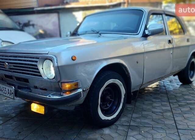 Серый ГАЗ 24 Волга, объемом двигателя 2.45 л и пробегом 500 тыс. км за 1542 $, фото 1 на Automoto.ua