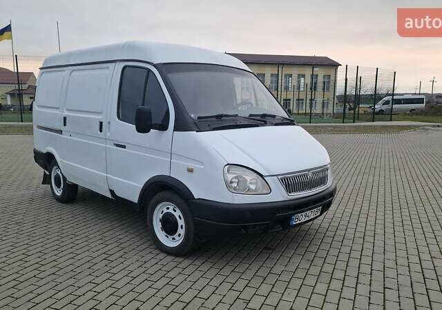 Белый ГАЗ 2752 Соболь, объемом двигателя 2.46 л и пробегом 214 тыс. км за 2200 $, фото 1 на Automoto.ua