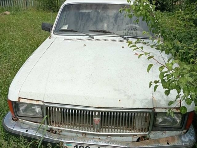 Білий ГАЗ 3102 Волга, об'ємом двигуна 2.4 л та пробігом 300 тис. км за 450 $, фото 1 на Automoto.ua